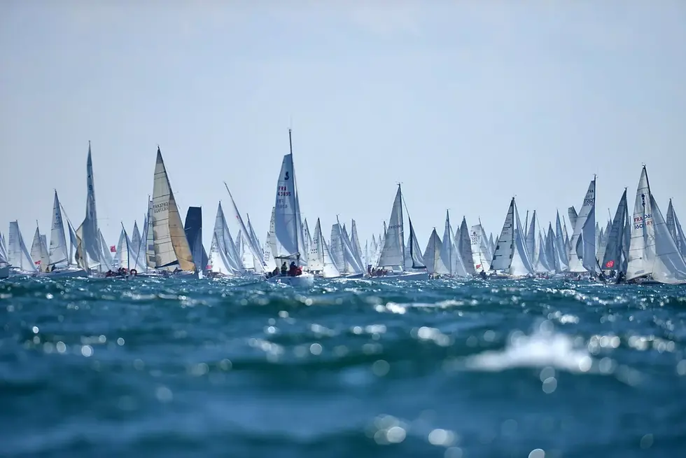 Course de voilier du tour de Belle Ile